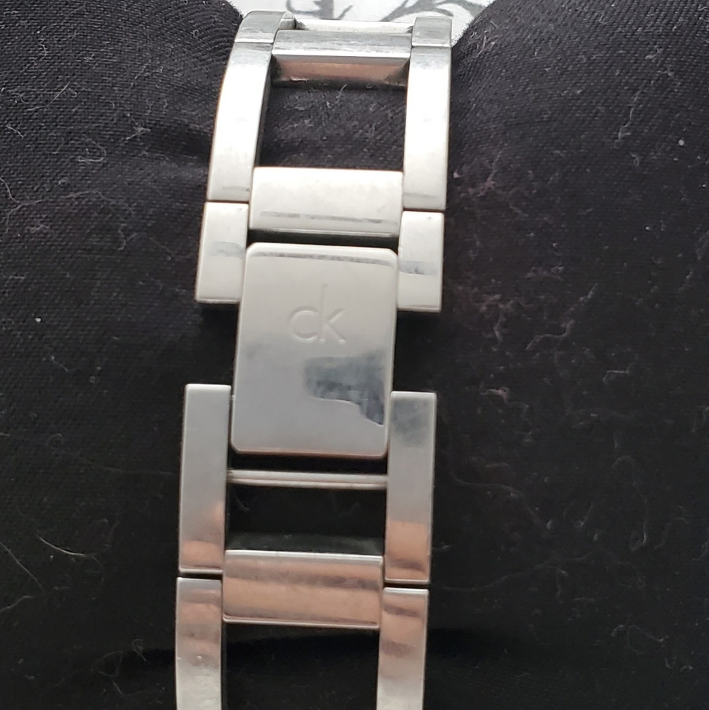 Watch - Picture 5 of 6